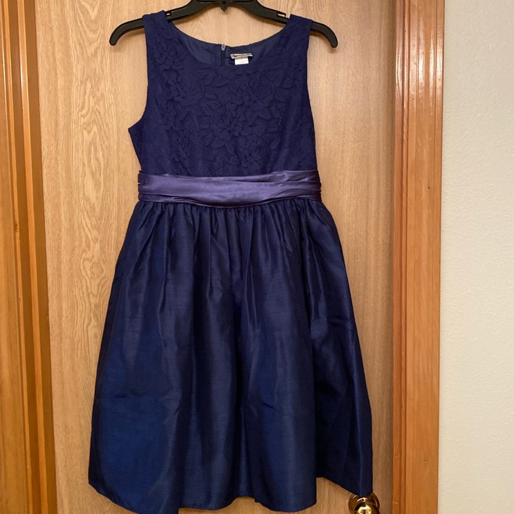 Girls formal blue dress, size 18.5